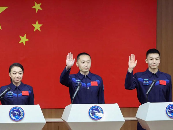 Chinese astronauts harvest rice in space for the first time
