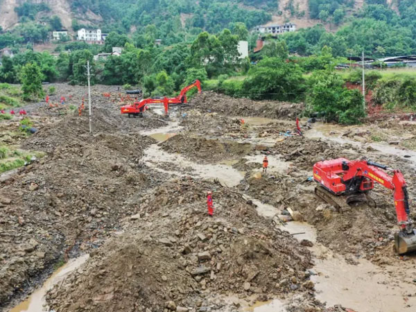 China has been warned of heavy rains and the threat of flooding in rice fields — Bloomberg